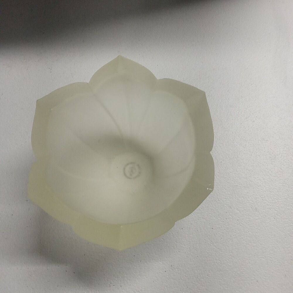Lenox Pastel Yellow Frosted Tulip Lotus Flower Petal Dish Bowl Candle Italy